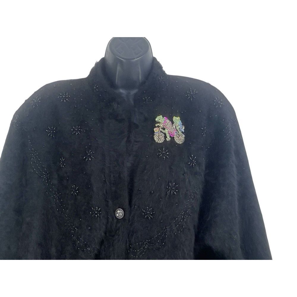 old money glam retro large figural  rhinestone pin brooch 3‎ x 3''